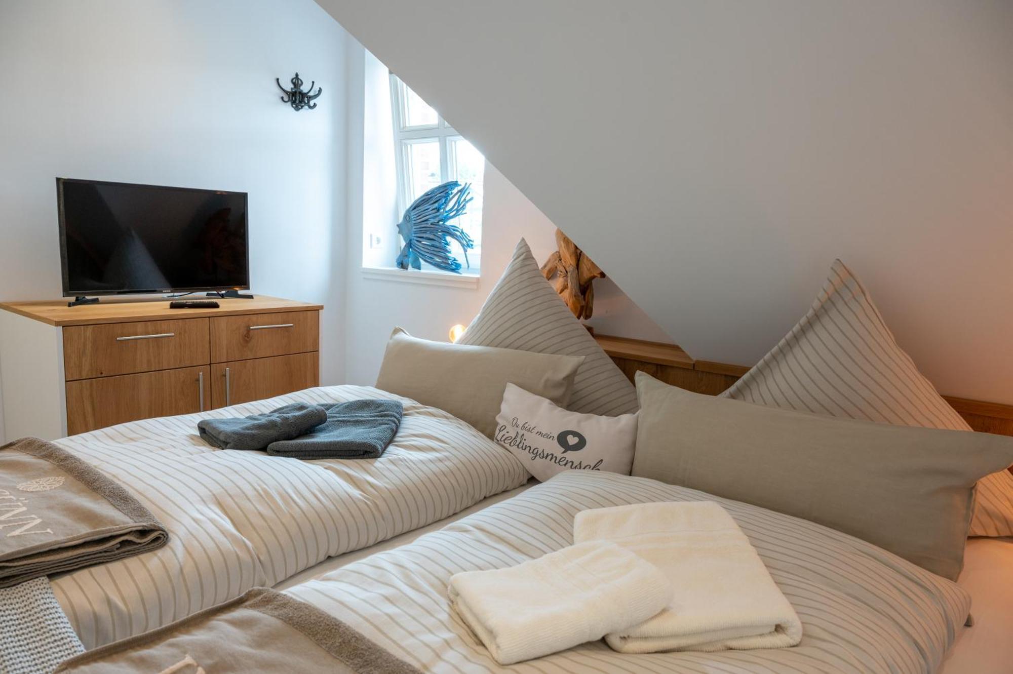 Inselsuenn Hotel Und Apartments Шпикерог Екстериор снимка