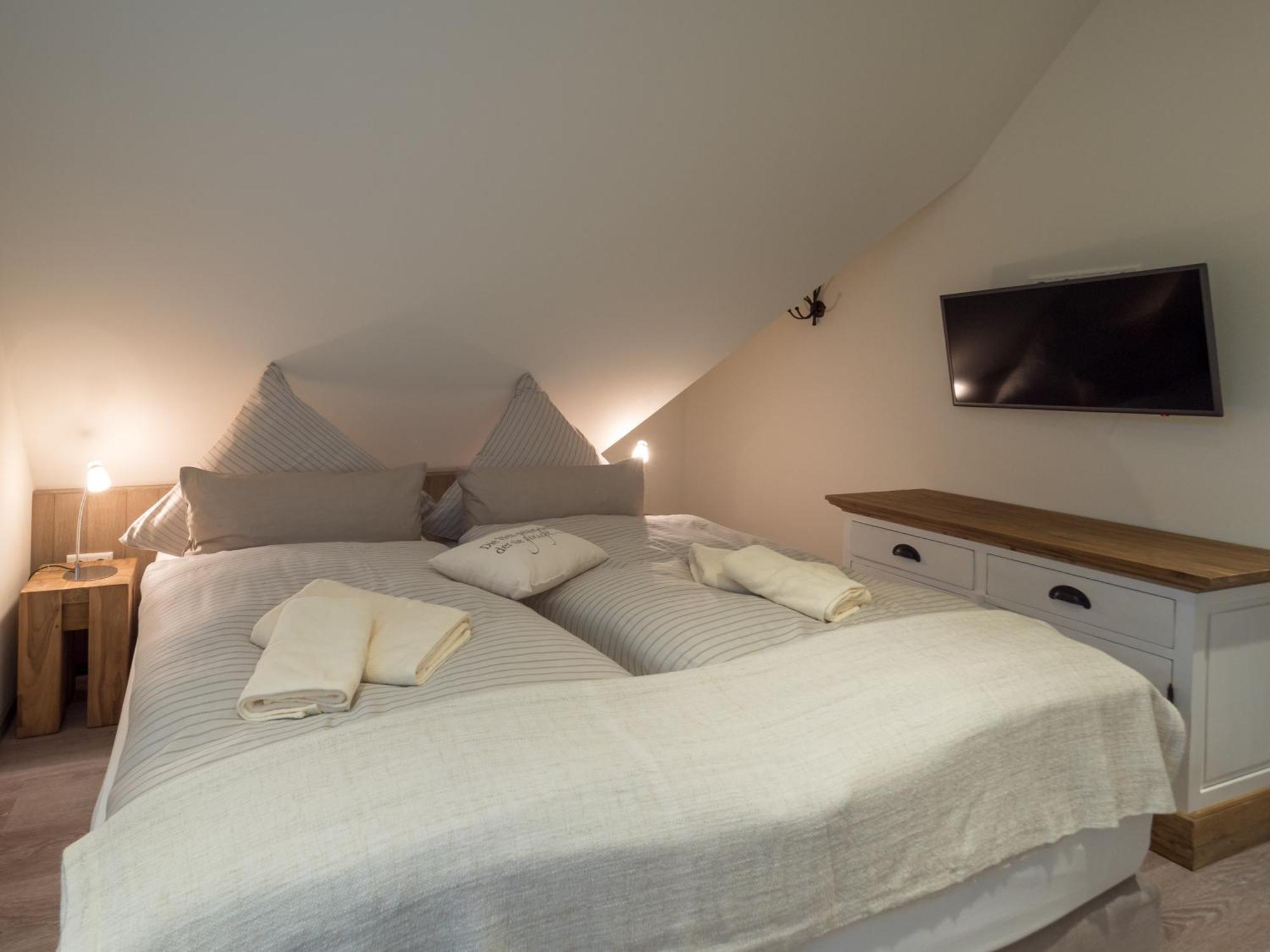 Inselsuenn Hotel Und Apartments Шпикерог Екстериор снимка
